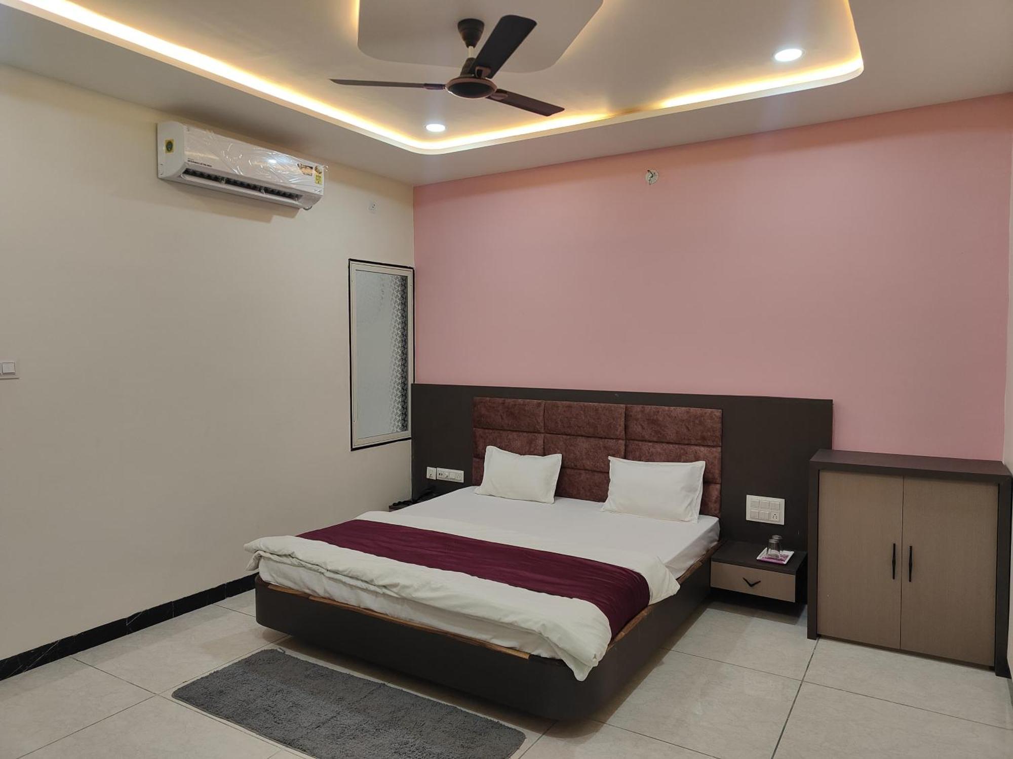Yashomati Hotel Maheshwar Eksteriør bilde