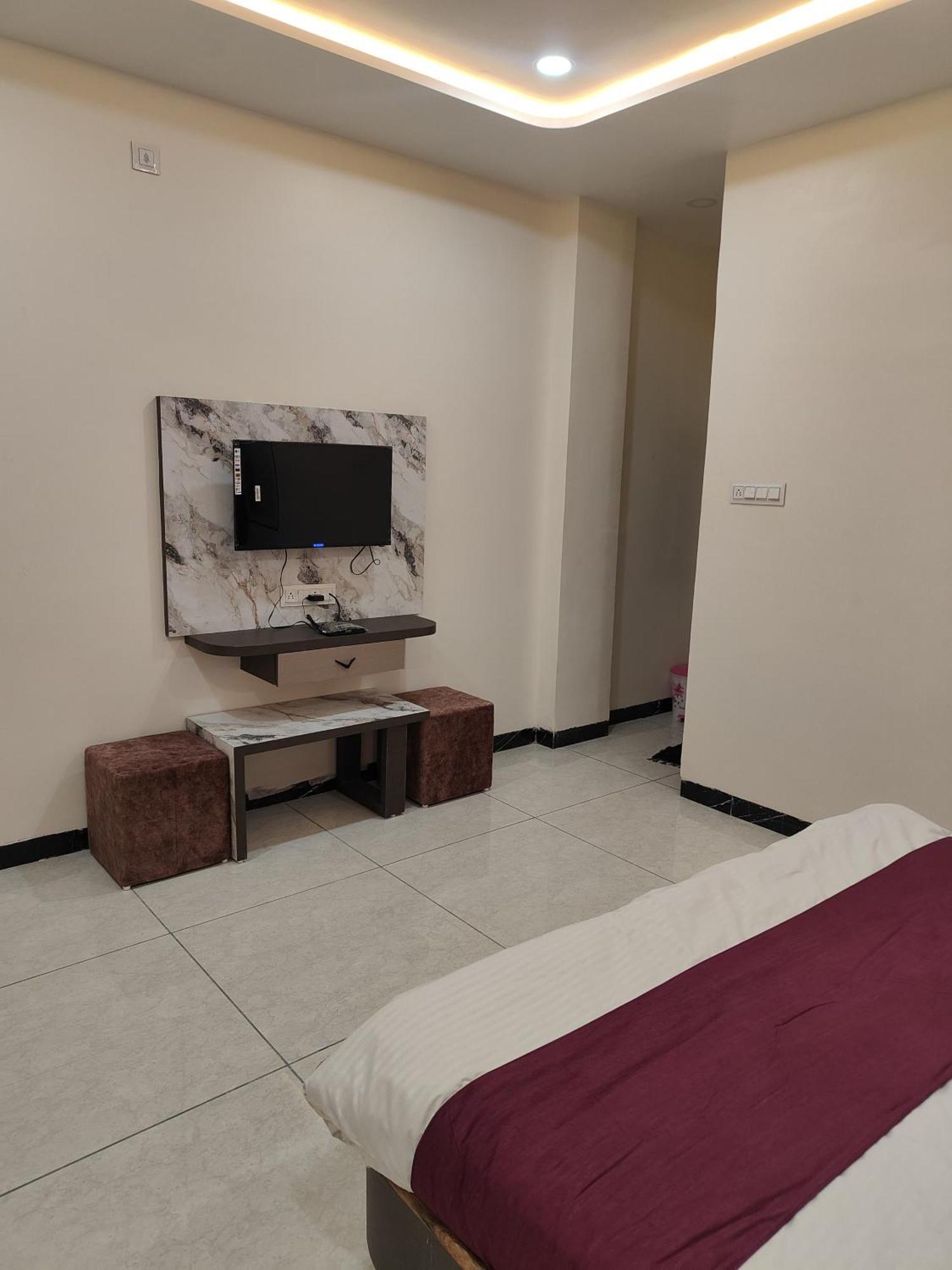 Yashomati Hotel Maheshwar Eksteriør bilde