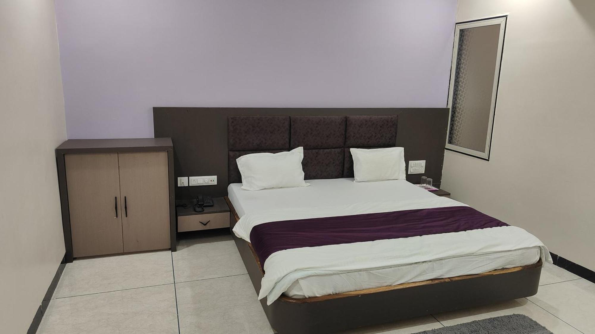 Yashomati Hotel Maheshwar Eksteriør bilde