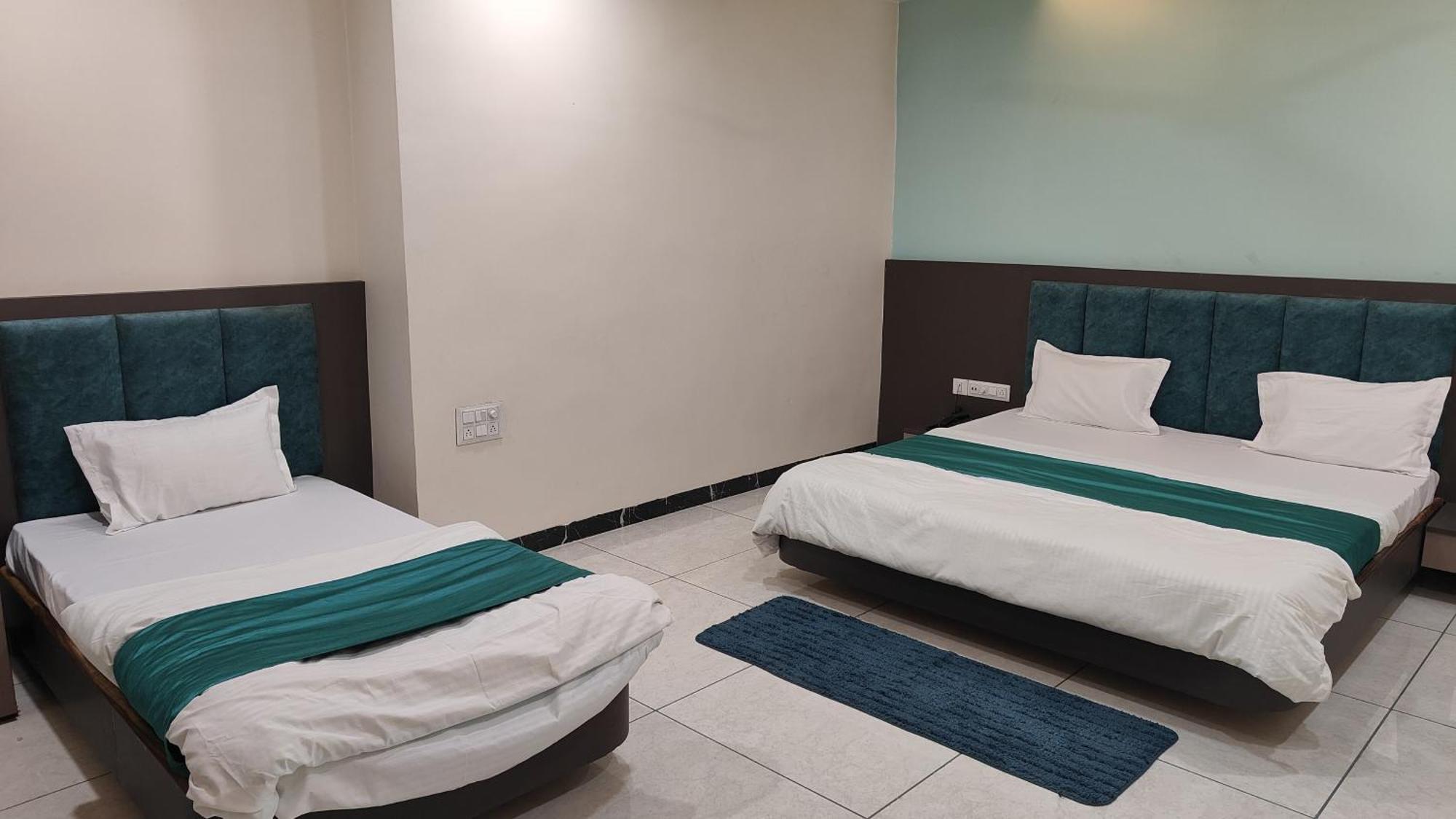 Yashomati Hotel Maheshwar Eksteriør bilde