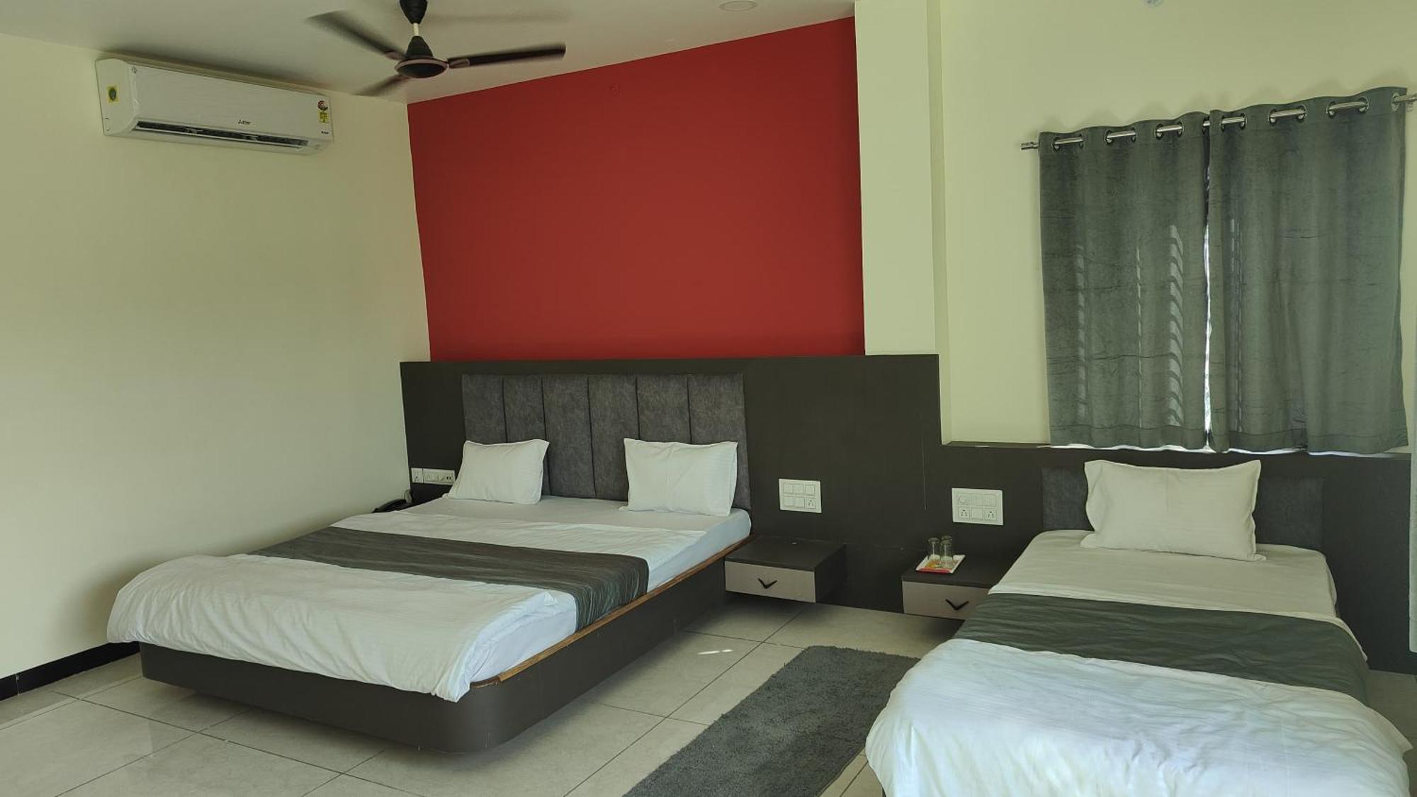 Yashomati Hotel Maheshwar Eksteriør bilde