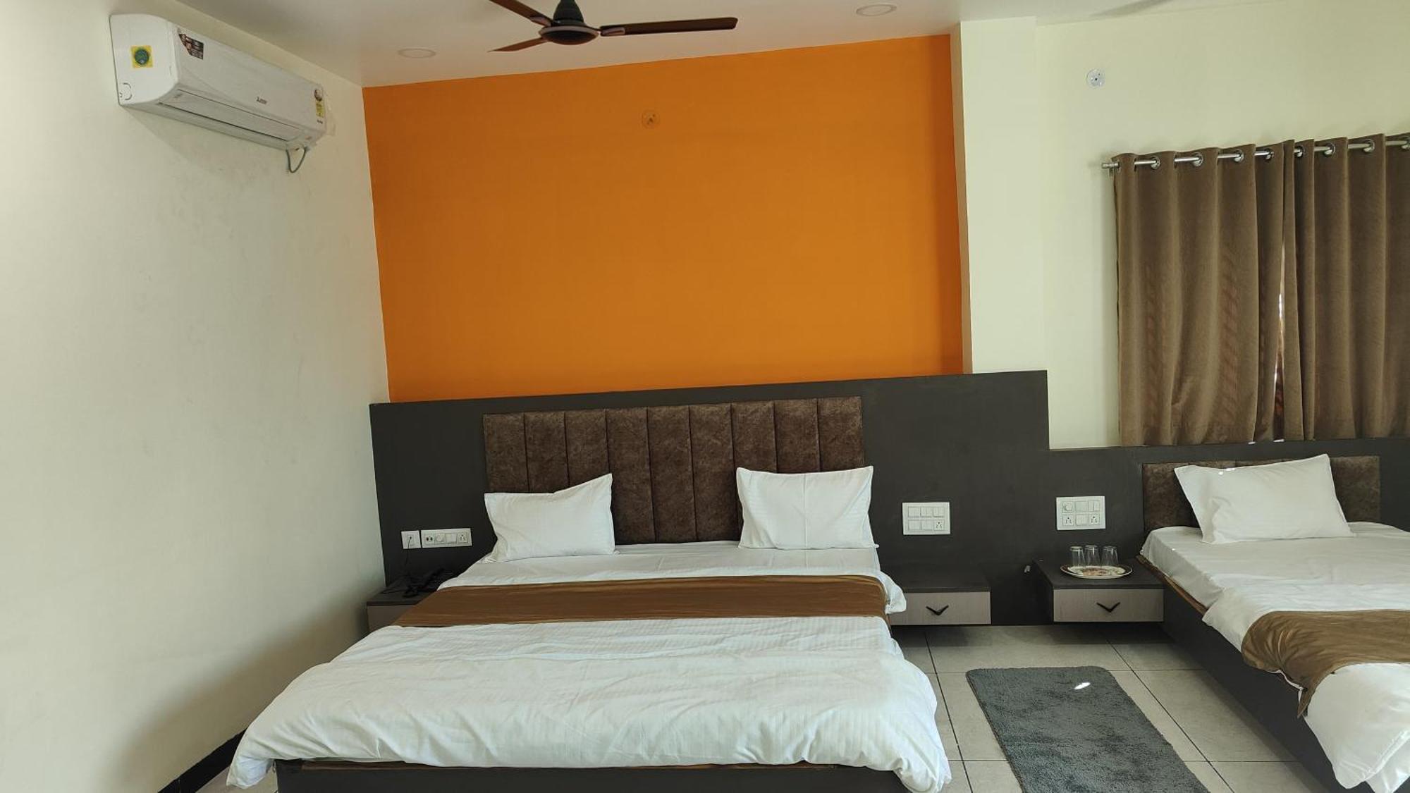 Yashomati Hotel Maheshwar Eksteriør bilde